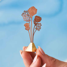Load image into Gallery viewer, Rose Tiny Bouquet - Brass (gold)