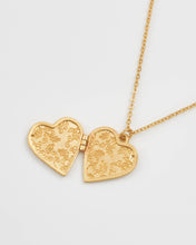 Load image into Gallery viewer, Swallow Heart Locket Chain Necklace