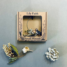 Load image into Gallery viewer, Puffin Wreath