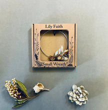 Load image into Gallery viewer, Wren Wreath