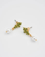 Load image into Gallery viewer, Oak Leaf Pearl Drop Gold Earrings