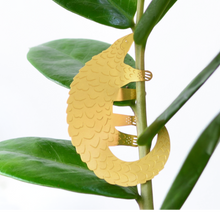 Load image into Gallery viewer, Plant Animal Pangolin