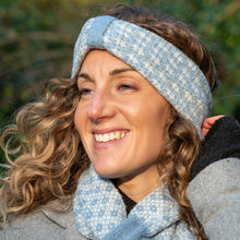 Load image into Gallery viewer, Baby blue and white floral headband