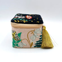 Load image into Gallery viewer, Forage Black Trinket Box