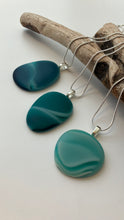 Load image into Gallery viewer, Glass pebble style pendant on necklace chain #143