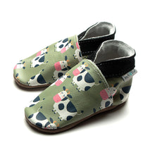 Load image into Gallery viewer, Inch Blue baby shoes - Moo - cows