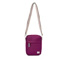 Load image into Gallery viewer, Bond Pocket Crossbody Bag in Cherry Lacquer