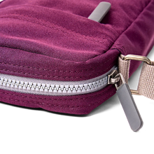 Load image into Gallery viewer, Bond Pocket Crossbody Bag in Cherry Lacquer