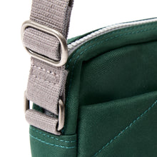 Load image into Gallery viewer, Bond Pocket Crossbody Bag in Forest