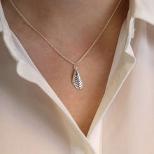 Load image into Gallery viewer, Sterling silver paua shell necklace