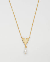 Load image into Gallery viewer, Jasmine Moon Butterfly Pearl Necklace