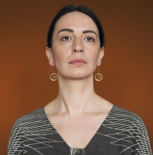 Load image into Gallery viewer, Consta - rings within rings brass earrings