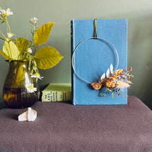 Load image into Gallery viewer, Wren Wreath