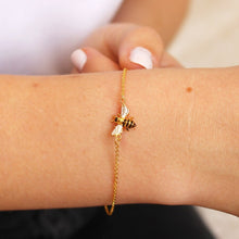 Load image into Gallery viewer, Enamel Bee Bracelet with Peach Daisy