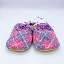 Load image into Gallery viewer, Harris Tweed Baby Shoes - pale pink check