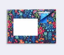 Load image into Gallery viewer, Midnight Garden Pigeon letter writing set