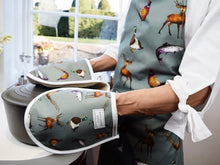 Load image into Gallery viewer, Country Estate Oven Gloves