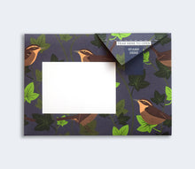 Load image into Gallery viewer, Robin and Wren Pigeon letter writing set
