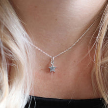 Load image into Gallery viewer, Sterling silver star necklace
