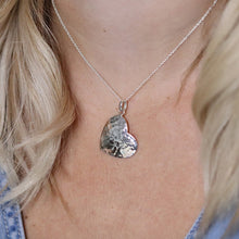 Load image into Gallery viewer, Silver hammered heart pendant