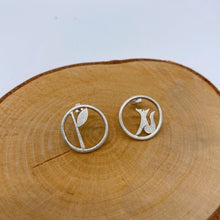 Load image into Gallery viewer, Circle Fox Studs