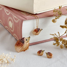 Load image into Gallery viewer, Enamel Hedgehog brooch
