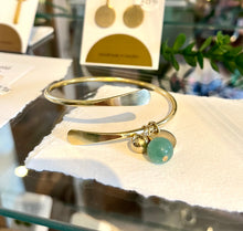 Load image into Gallery viewer, Brass bracelet + beads
