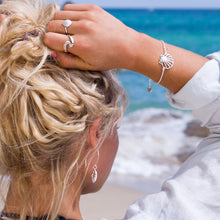 Load image into Gallery viewer, Scallop Shell Bracelet