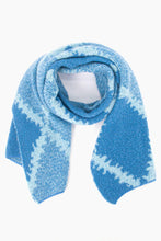 Load image into Gallery viewer, Narnia - Cosy Winter Scarf
