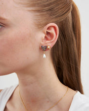 Load image into Gallery viewer, Jasmine Moon Butterfly Pearl Earrings
