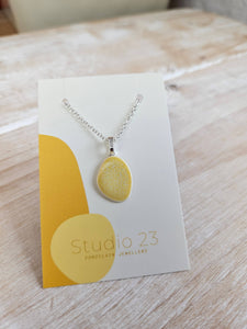 Porcelain Pebble Pendant: Lemon