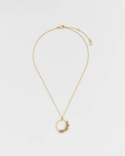 Load image into Gallery viewer, Floral Wreath Necklace
