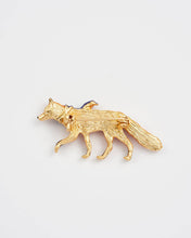 Load image into Gallery viewer, Cosy Fox Enamel Brooch
