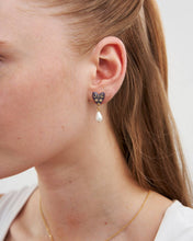 Load image into Gallery viewer, Jasmine Moon Butterfly Pearl Earrings
