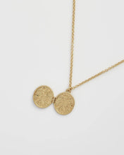 Load image into Gallery viewer, Fox &amp; Acorn Oval Chain Locket Necklace
