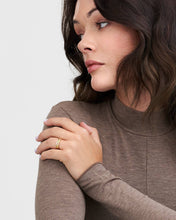 Load image into Gallery viewer, Blackberry Bramble Gold Ring
