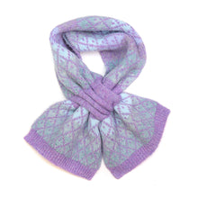 Load image into Gallery viewer, Lilac And Blue Diamond Design Pull Through Scarf
