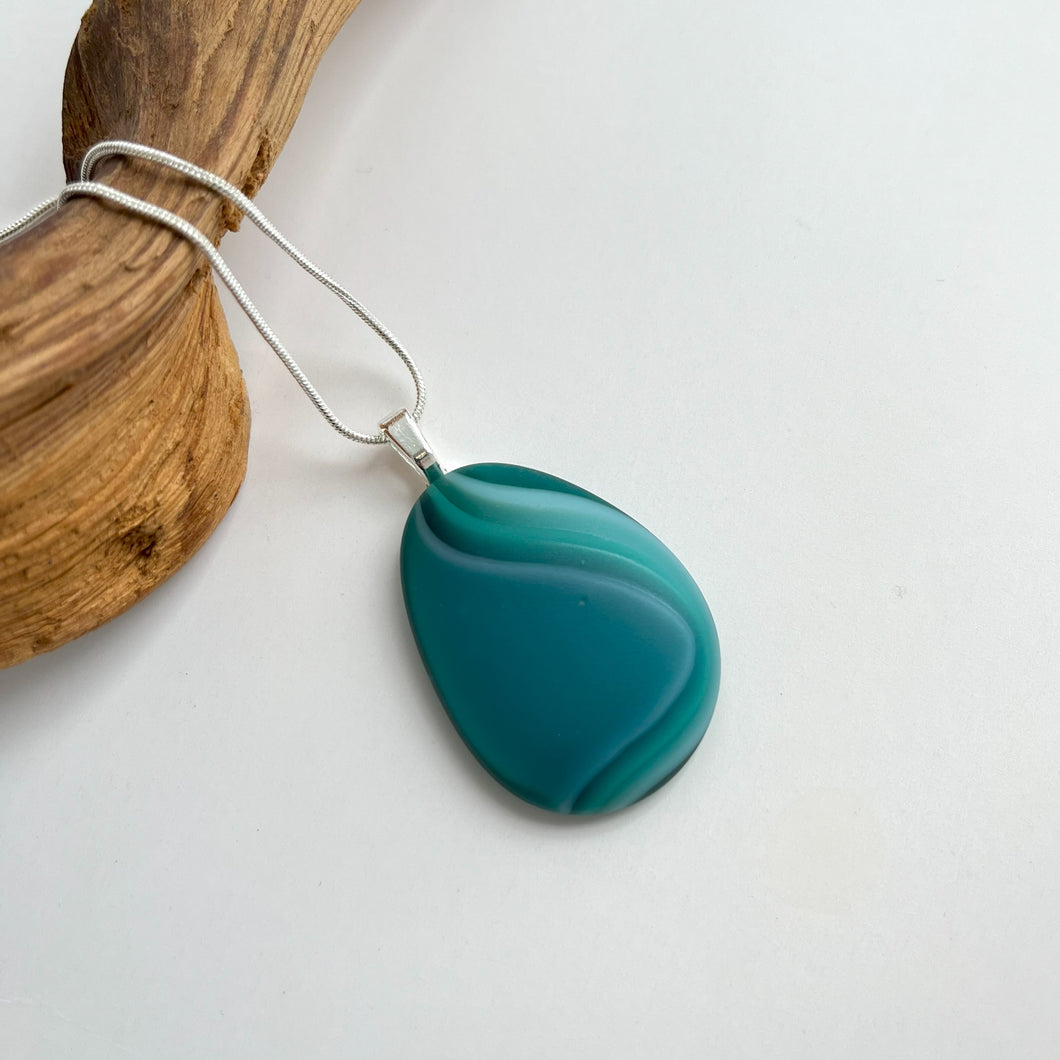 Glass pebble style pendant on necklace chain #101