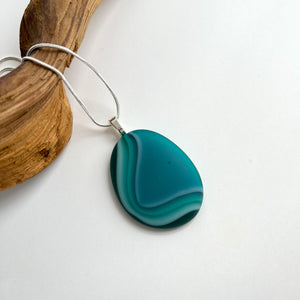 Glass pebble style pendant on necklace chain #112
