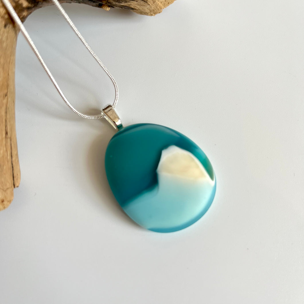 Glass pebble style pendant on necklace chain #122