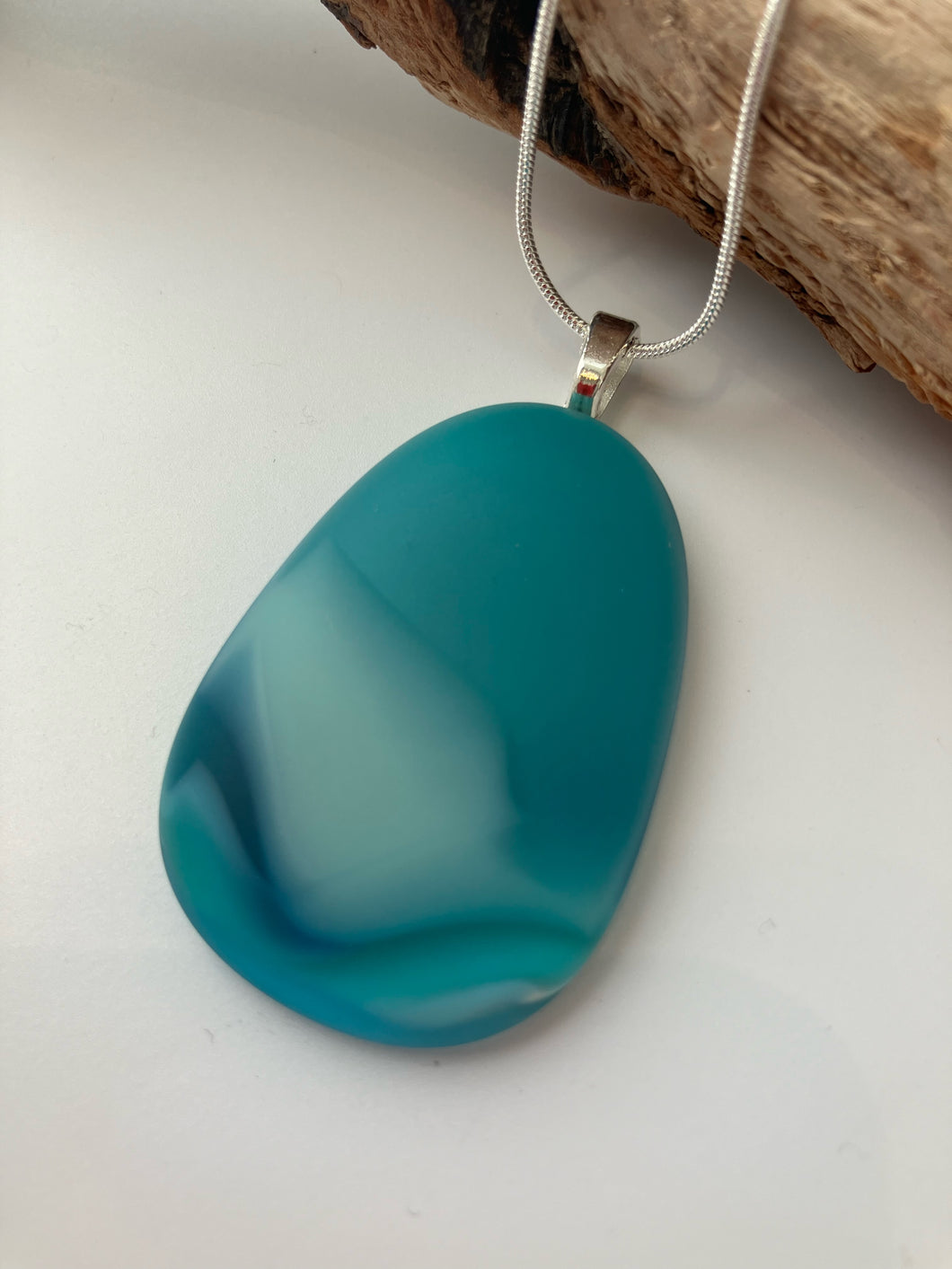 Glass pebble style pendant on necklace chain #148