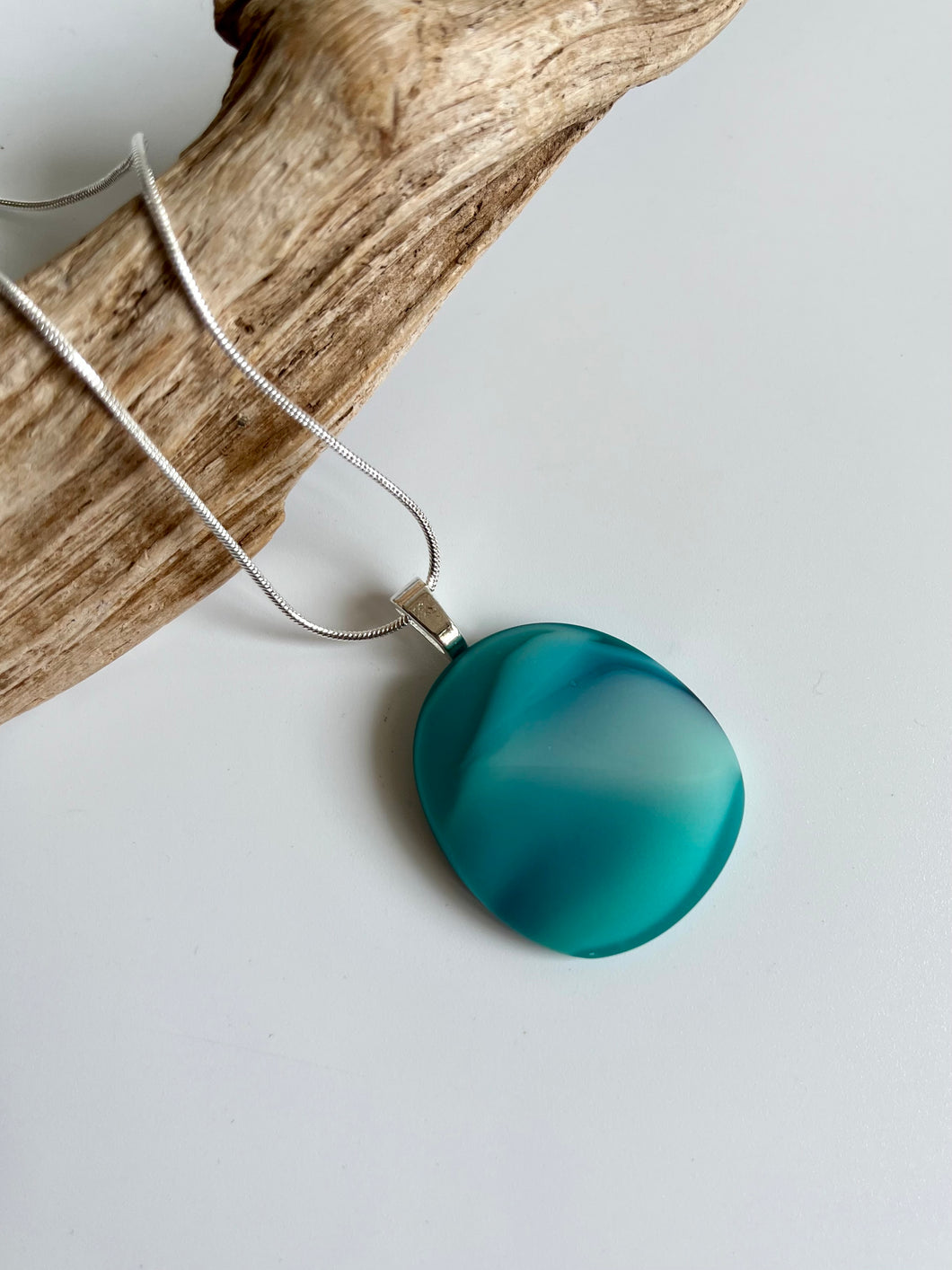 Glass pebble style pendant on necklace chain #184