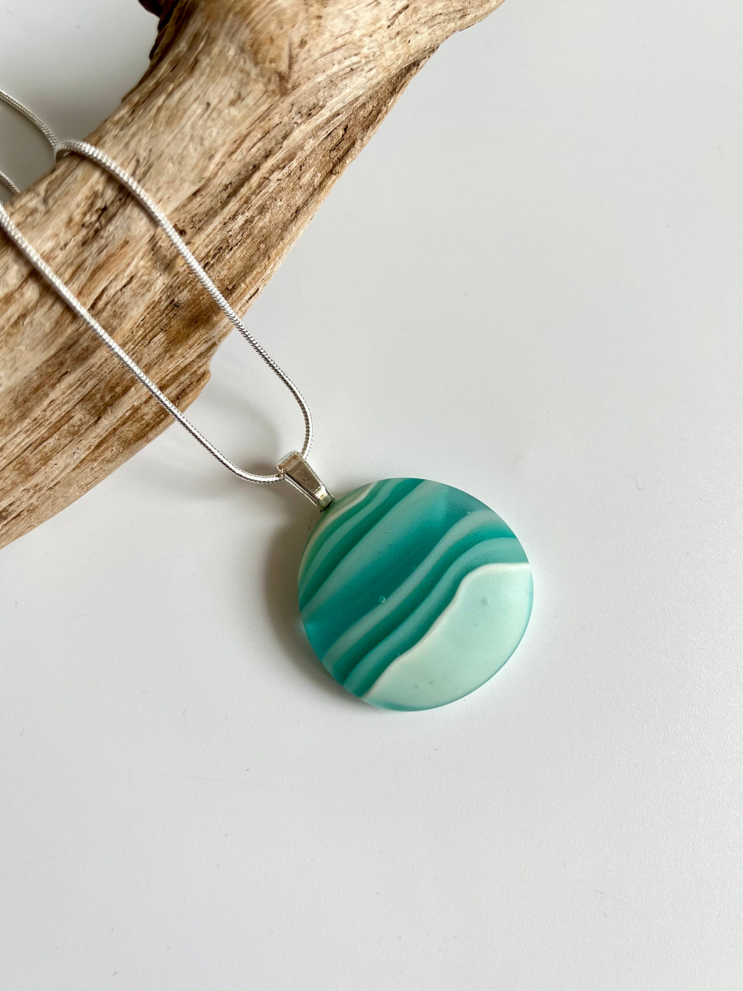 Glass pebble style pendant on necklace chain #179