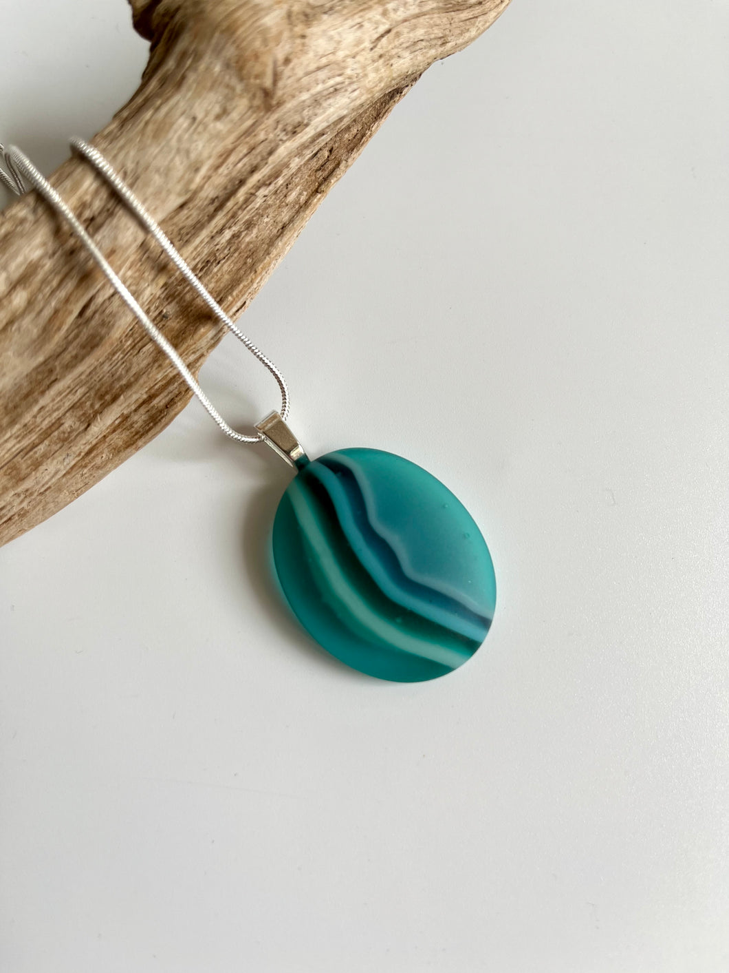 Glass pebble style pendant on necklace chain #183