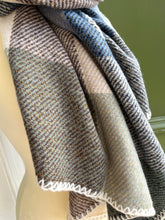 Load image into Gallery viewer, Hearth - Checked Winter Scarf
