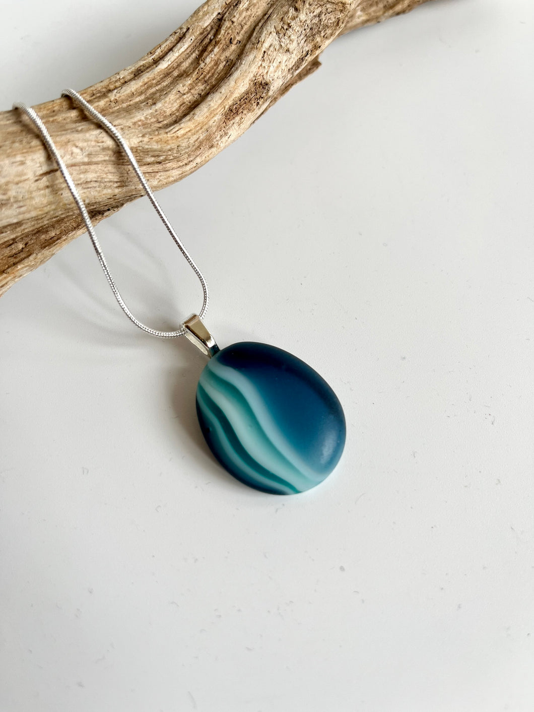 Glass pebble style pendant on necklace chain #165