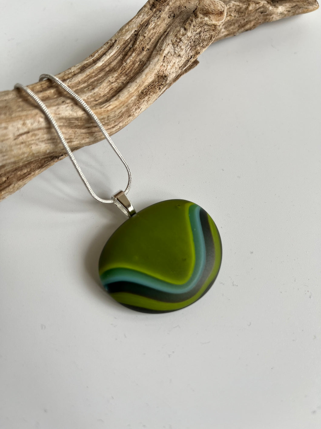 Glass pebble style pendant on necklace chain #174