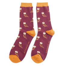 Load image into Gallery viewer, Mr Sparrow mens bamboo socks cute owls aubergine
