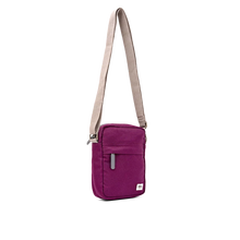Load image into Gallery viewer, Bond Pocket Crossbody Bag in Cherry Lacquer
