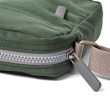 Load image into Gallery viewer, Bond Pocket Crossbody Bag in Thunderstorm
